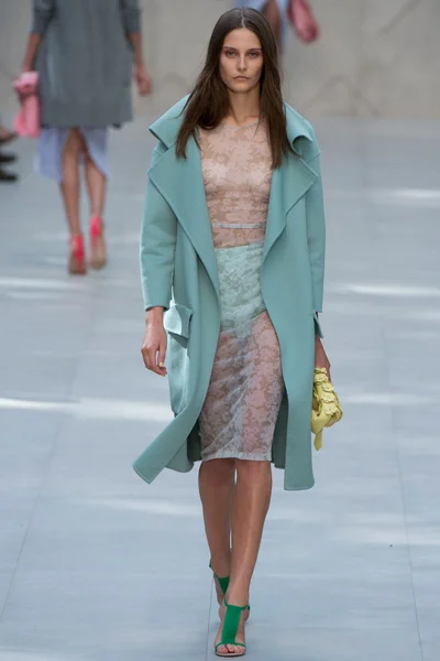 Look 8